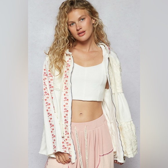 POL White Pink Floral Embroidered Tiered Jacket - Picture 1 of 3